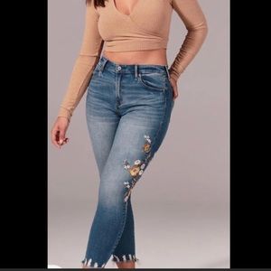BNWT Abercrombie High Waisted Super Skinny